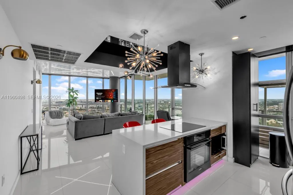 1100 Biscayne Blvd # 4907, Miami FL 33132