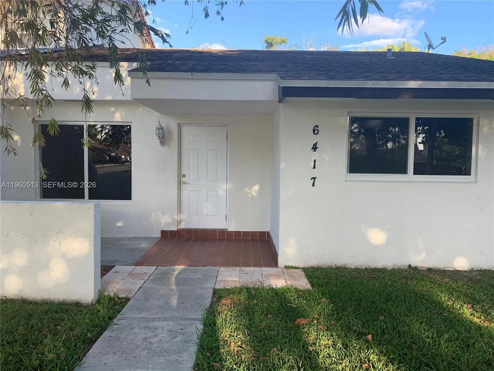 2 bedroom 2 bath for sale at 6417 SW 135th Ave, Miami FL 33183