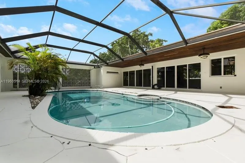4731 Pierce St, Hollywood FL 33021