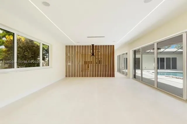 4731 Pierce St, Hollywood FL 33021