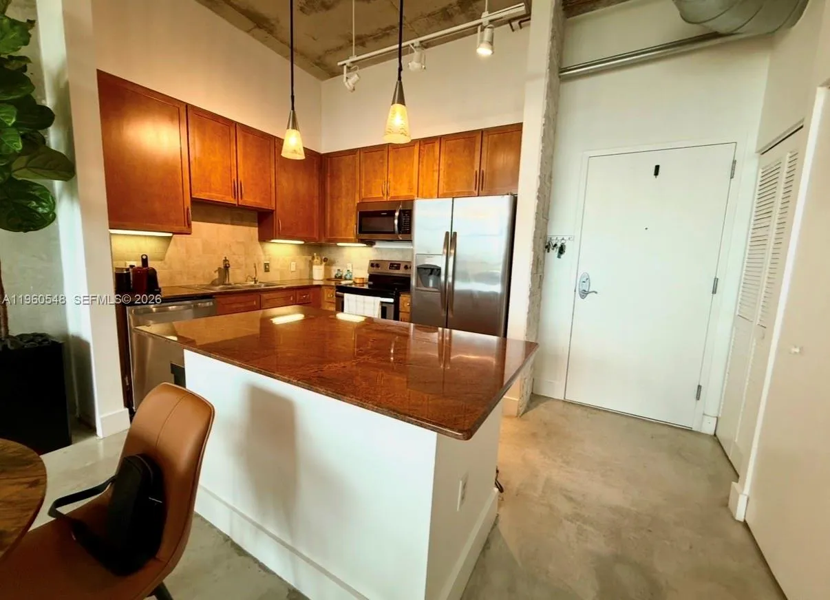 2001 Biscayne Blvd # 3608, Miami FL 33137