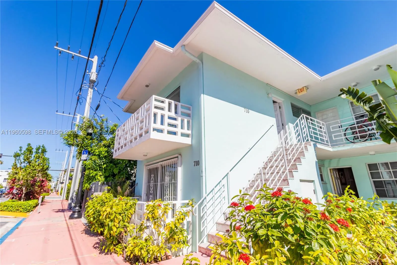 2 bedroom 2 bath for sale at 710 11th St # 5, Miami Beach FL 33139