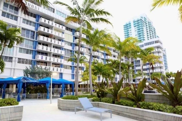 1 bedroom 1 bath for sale at 800 West Ave # 823, Miami Beach FL 33139