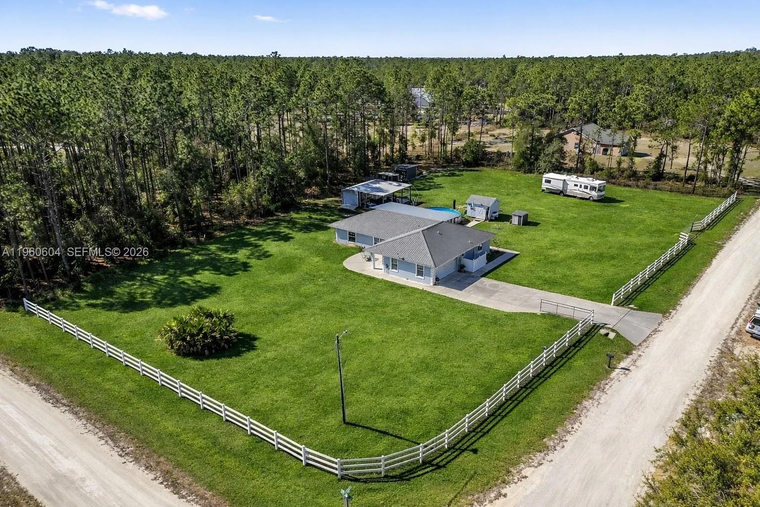3 bedroom 2 bath Residential for sale at 11920 SW 45TH ST, Ocala FL 34481