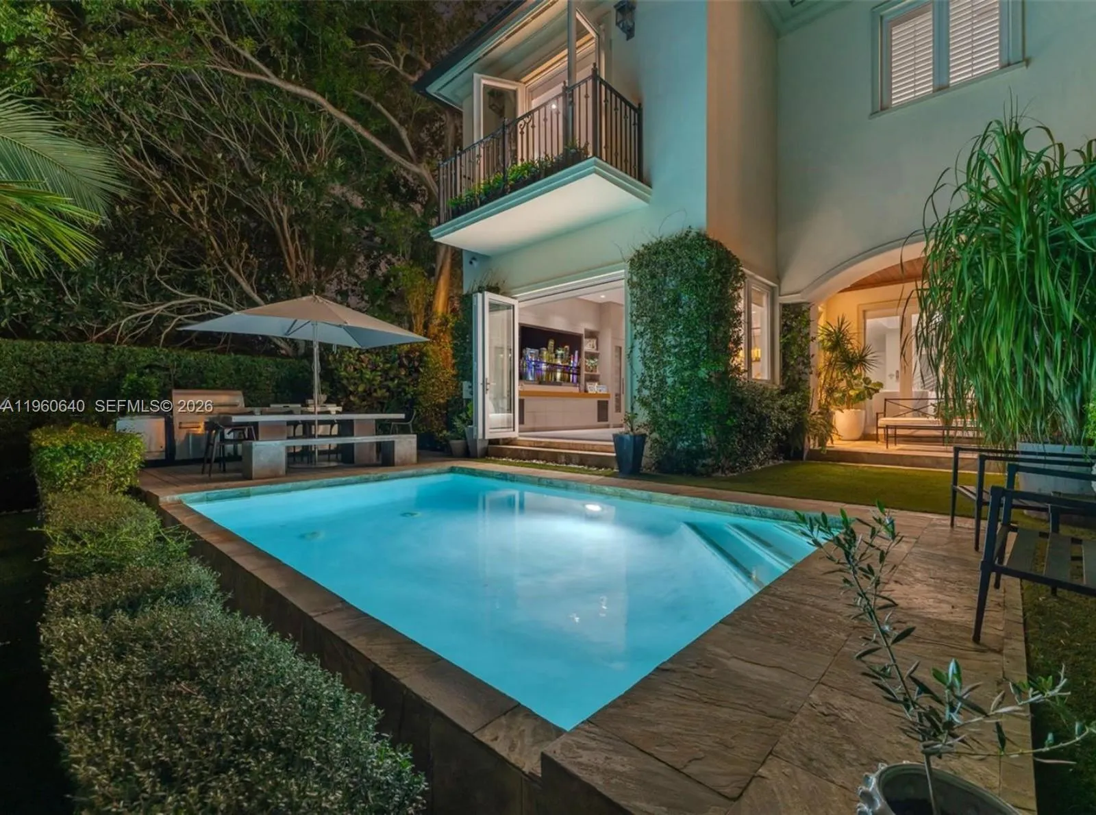 5 bedroom 4 bath for sale at 4819 University Drive, Coral Gables FL 33146