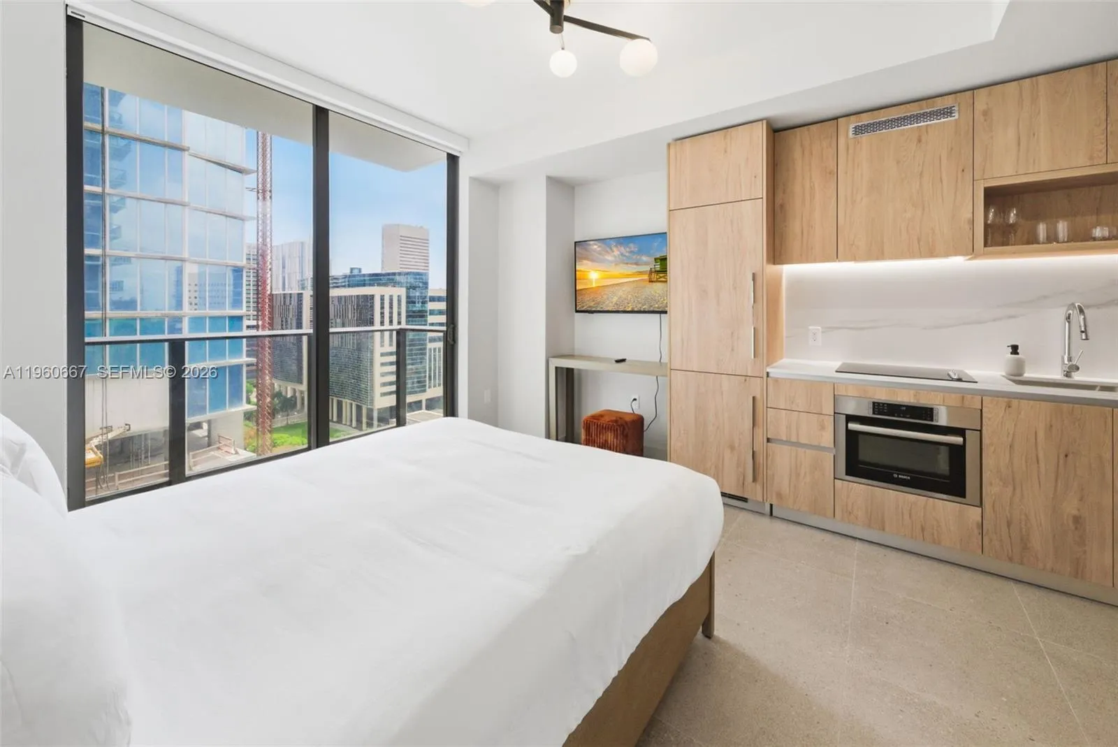 11 NE 6 # 1802, Miami FL 33132
