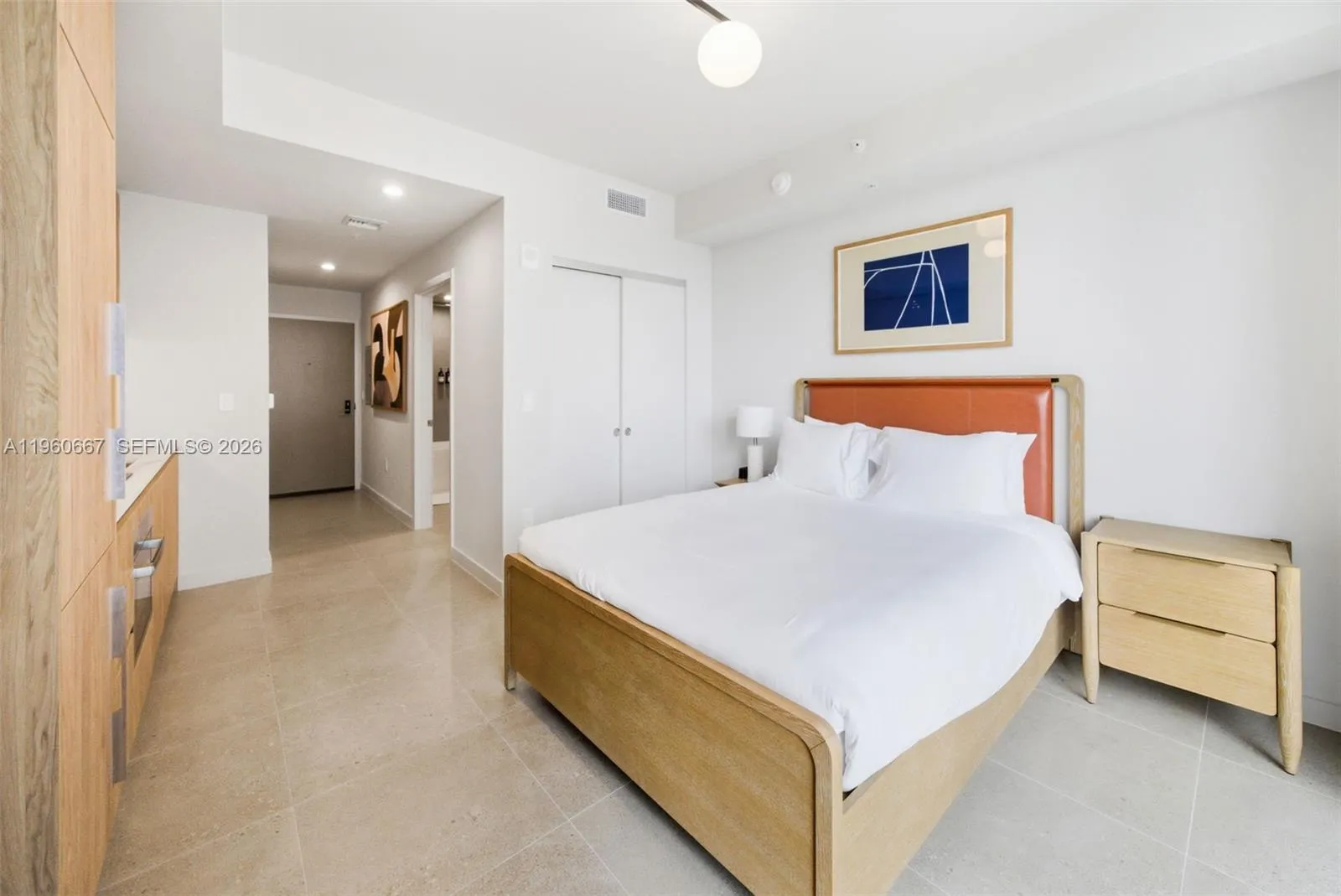 11 NE 6 # 1802, Miami FL 33132
