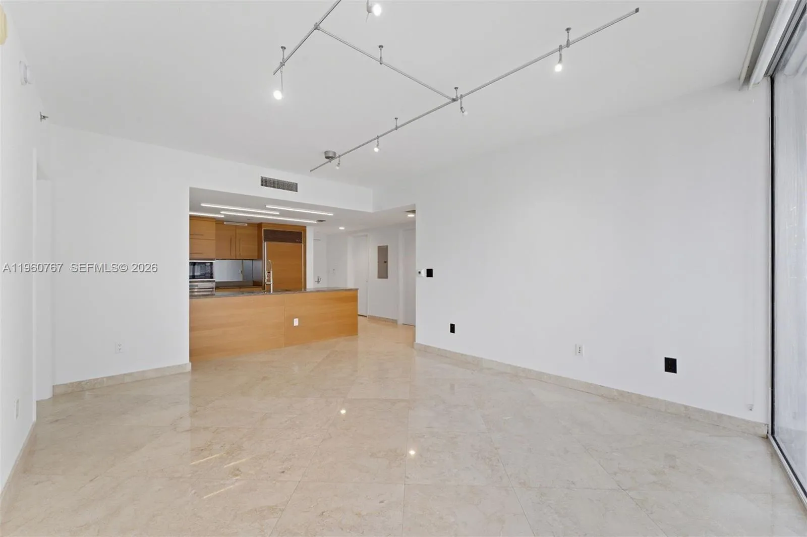 2 bedroom 2 bath for sale at 475 Brickell Ave # 3513, Miami FL 33131