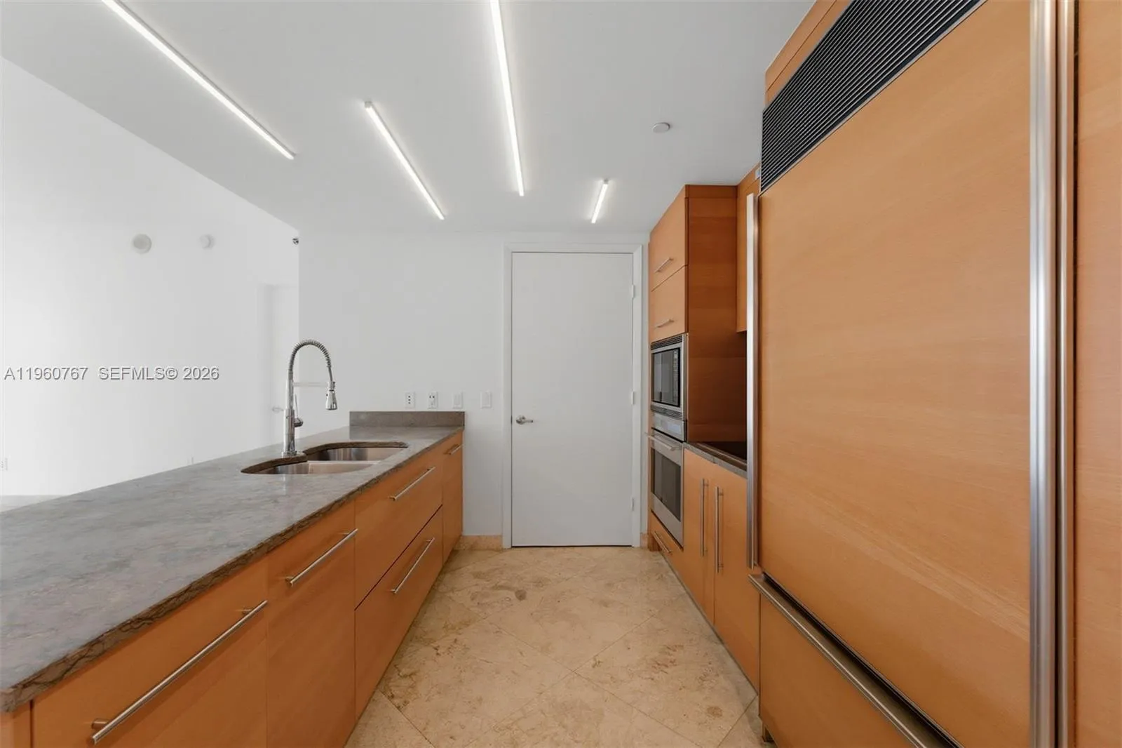 475 Brickell Ave # 3513, Miami FL 33131