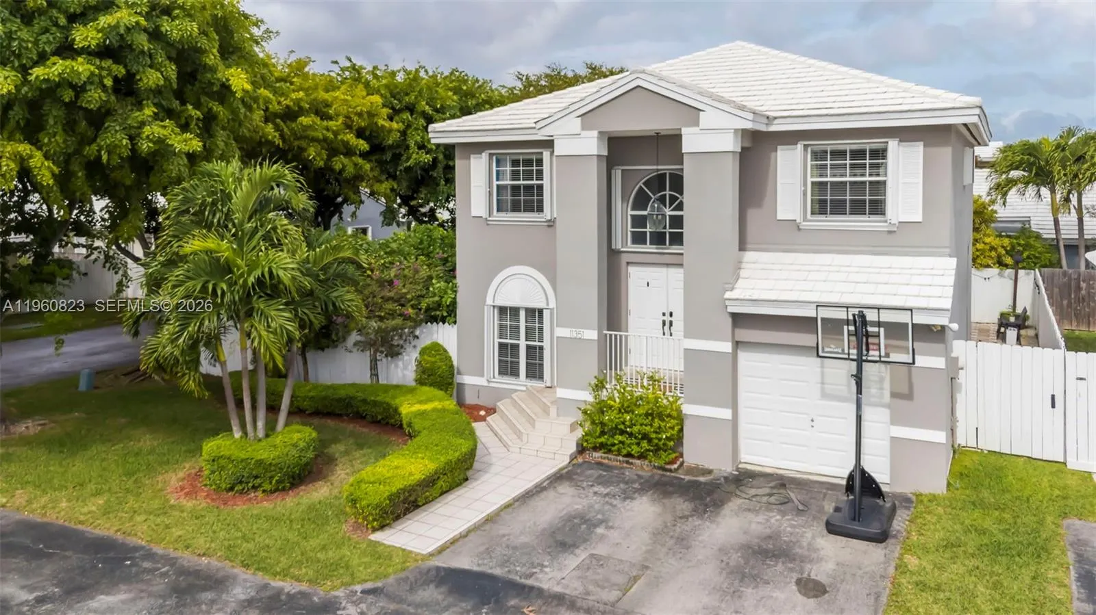 4 bedroom 2 bath for sale at 11351 SW 63rd Ter, Miami FL 33173