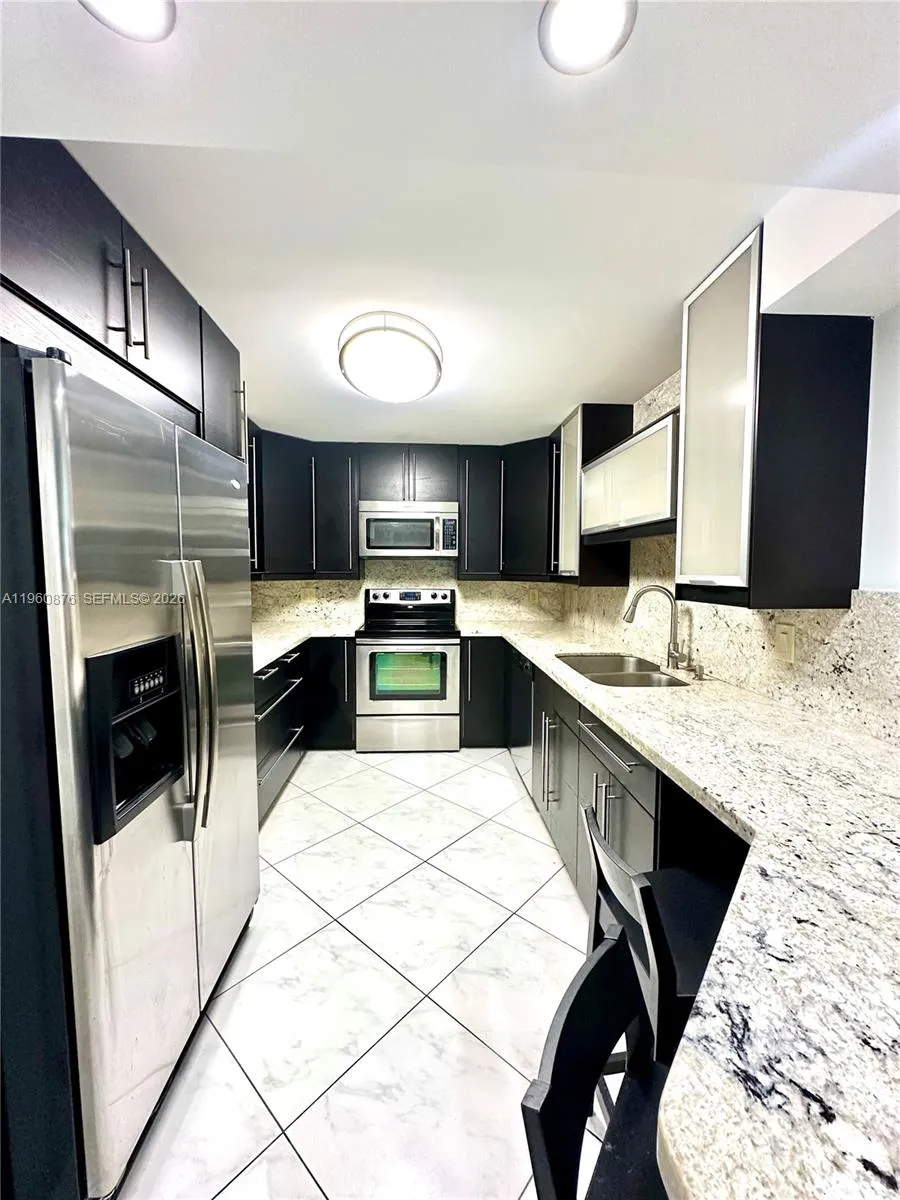 1904 S Ocean Dr # 701, Hallandale Beach FL 33009