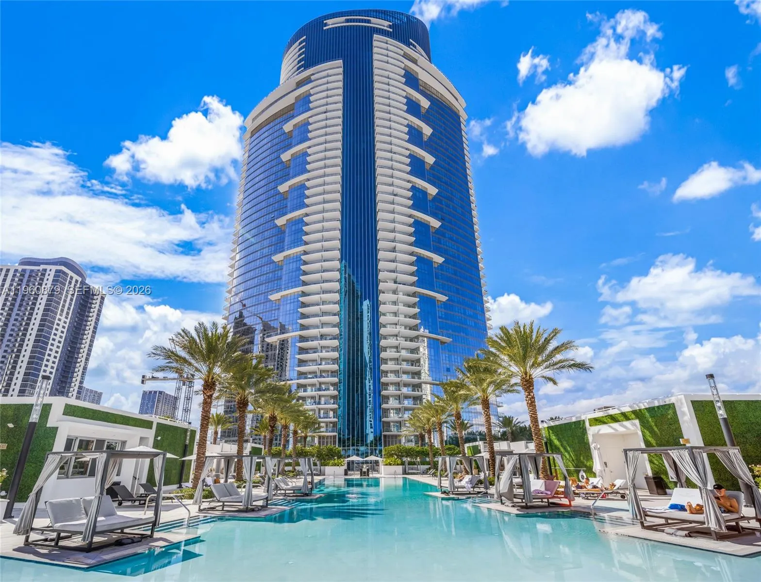 1 bath for sale at 851 NE 1st Ave # 204, Miami FL 33132