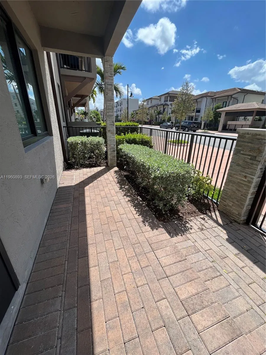 4935 NW 84th Ave # 0, Doral FL 33166