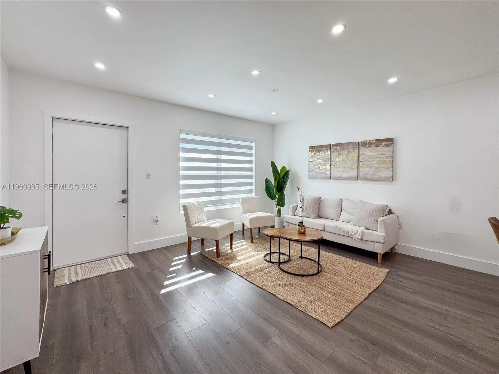 1319 NW 40th St, Miami FL 33142