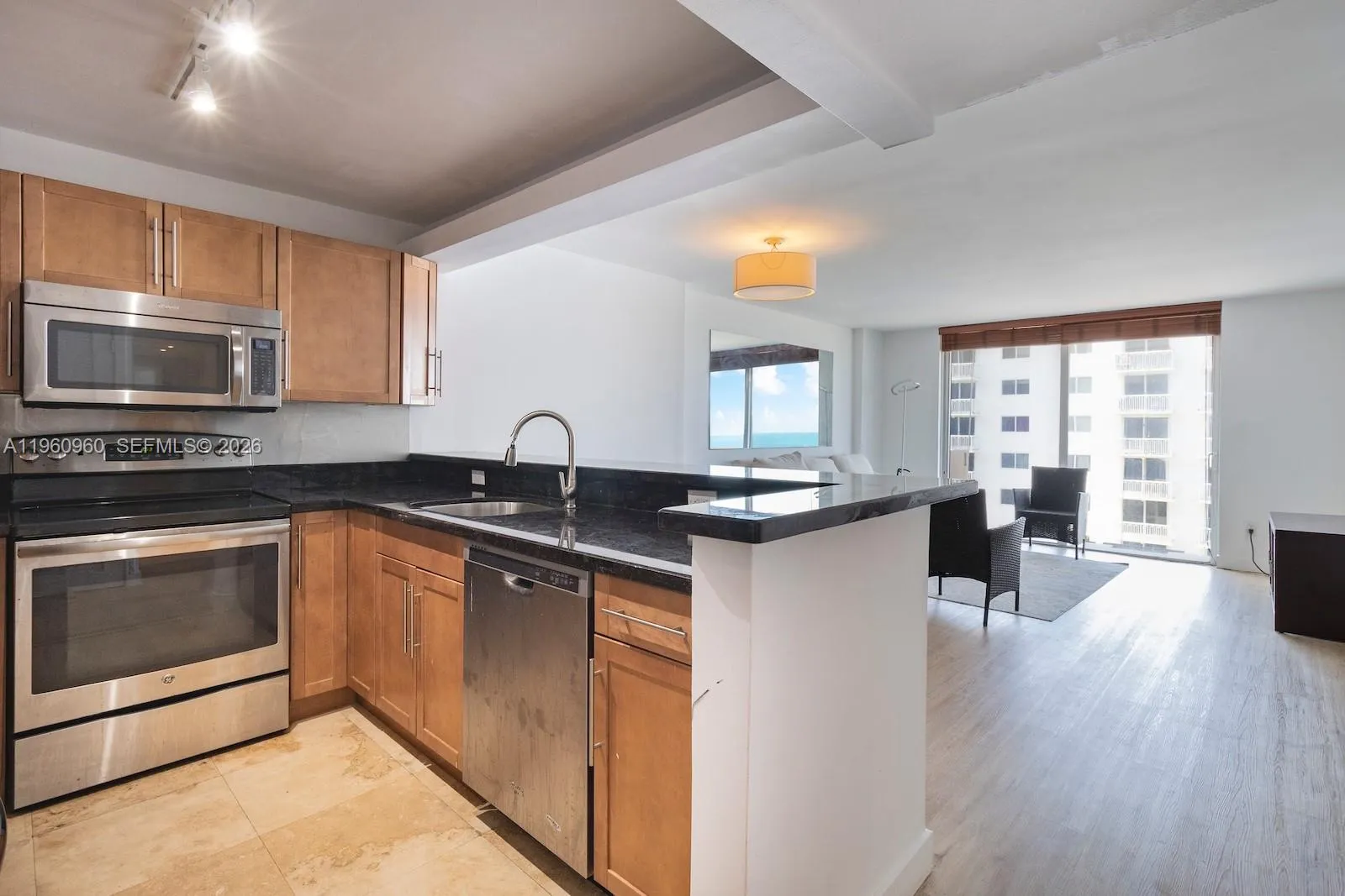 345 Ocean Dr # 819, Miami Beach FL 33139