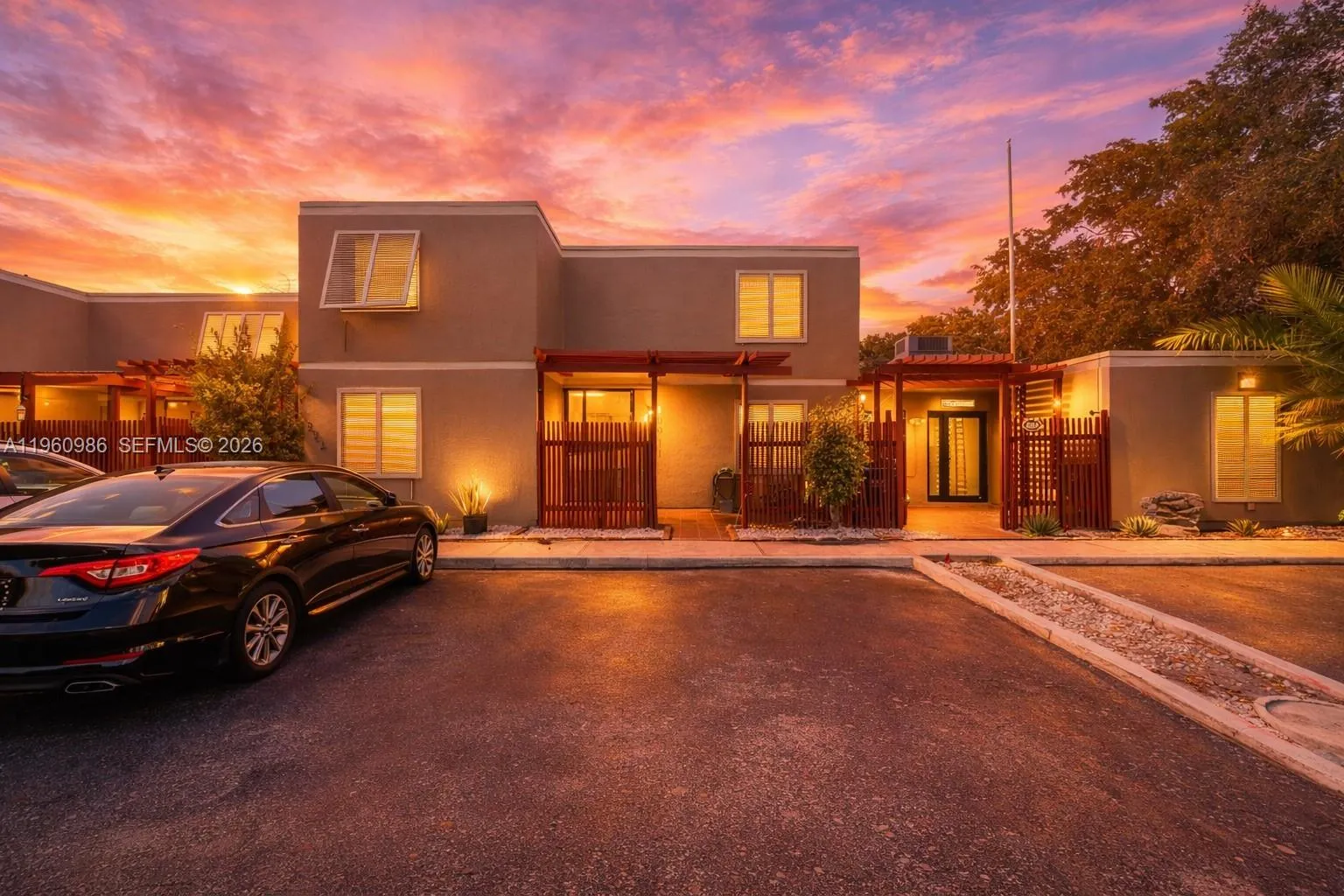 3 bedroom 2 bath for sale at 10911 N Lakeview Dr, Pembroke Pines FL 33026