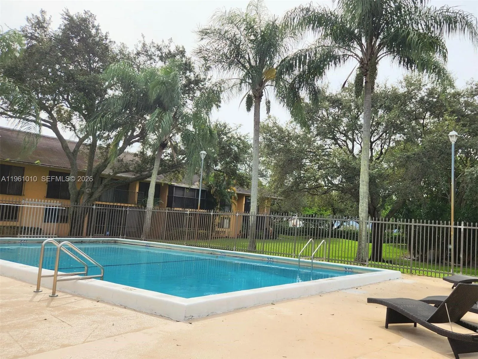 5921 Washington St # 124, Hollywood FL 33023