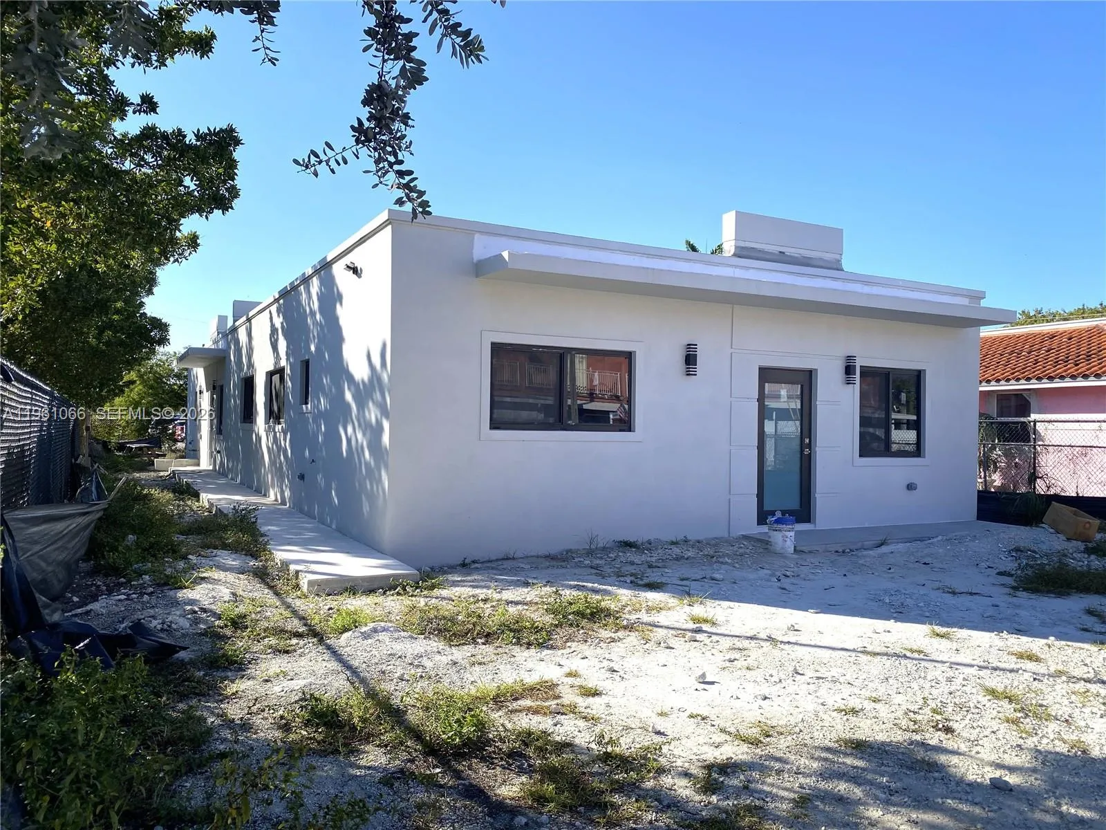 2 bedroom 1 bath for sale at 2474 W 4th Ct, Hialeah FL 33010