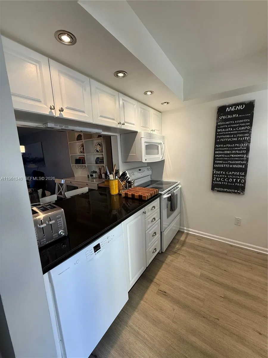 232 Waterside Dr, Hypoluxo FL 33462