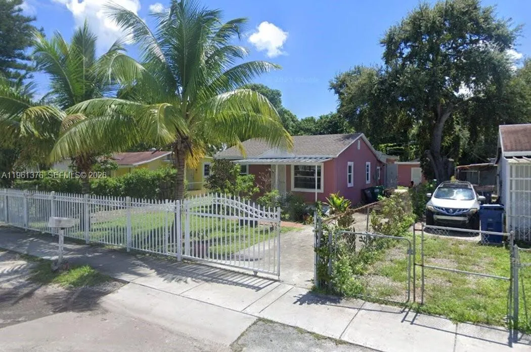 3 bedroom 1 bath for sale at 860 NW 115th St, Miami FL 33168