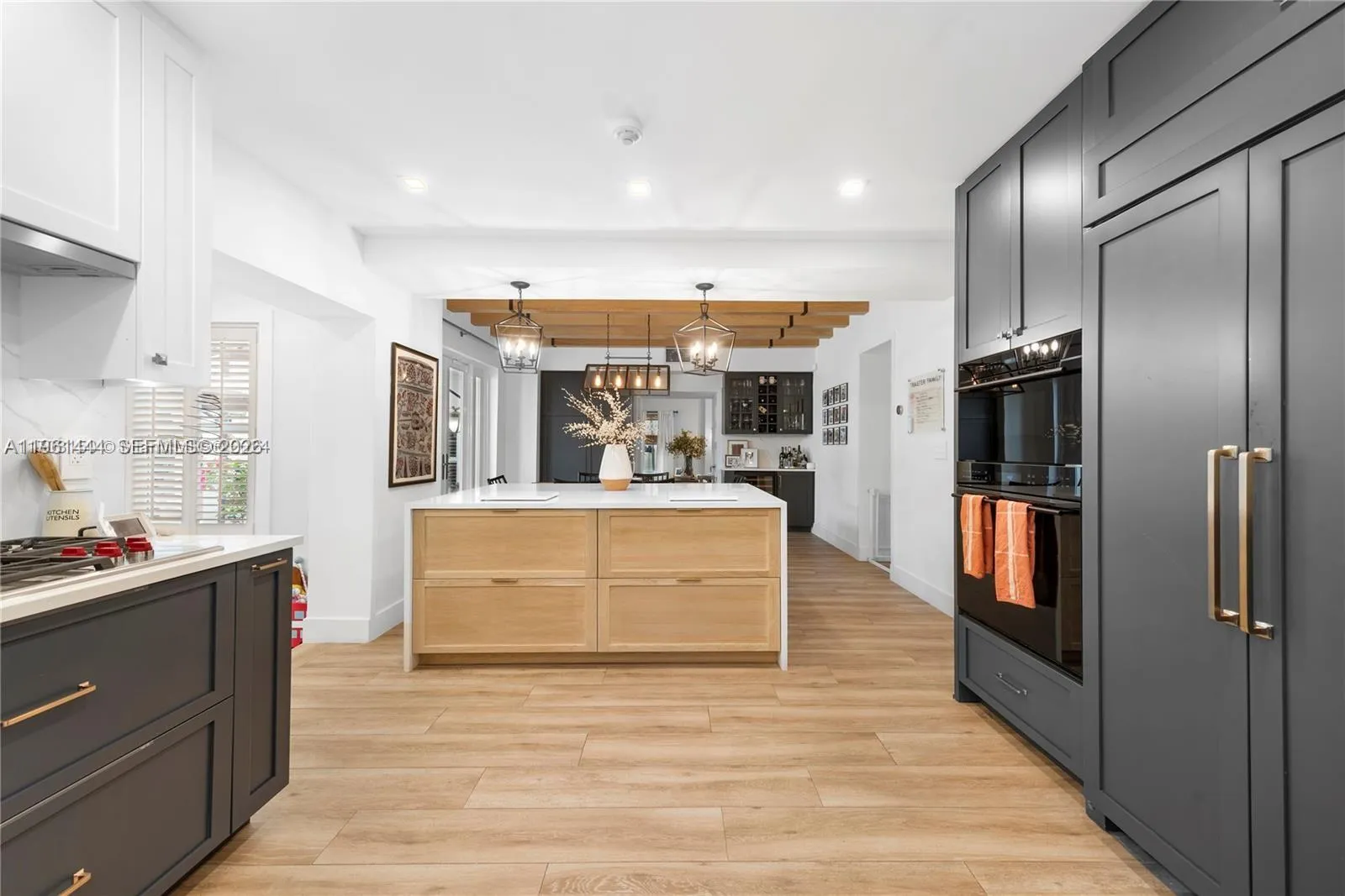 5621 Alton Rd, Miami Beach FL 33140