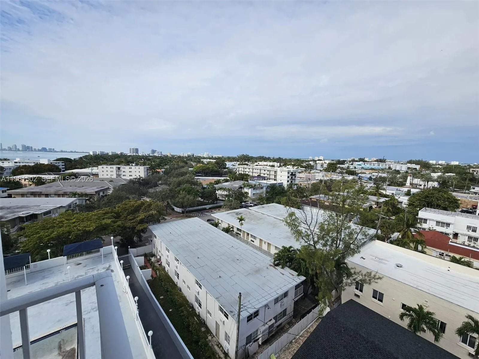 1 bedroom 1 bath for sale at 6900 Bay Dr # 8J, Miami Beach FL 33141