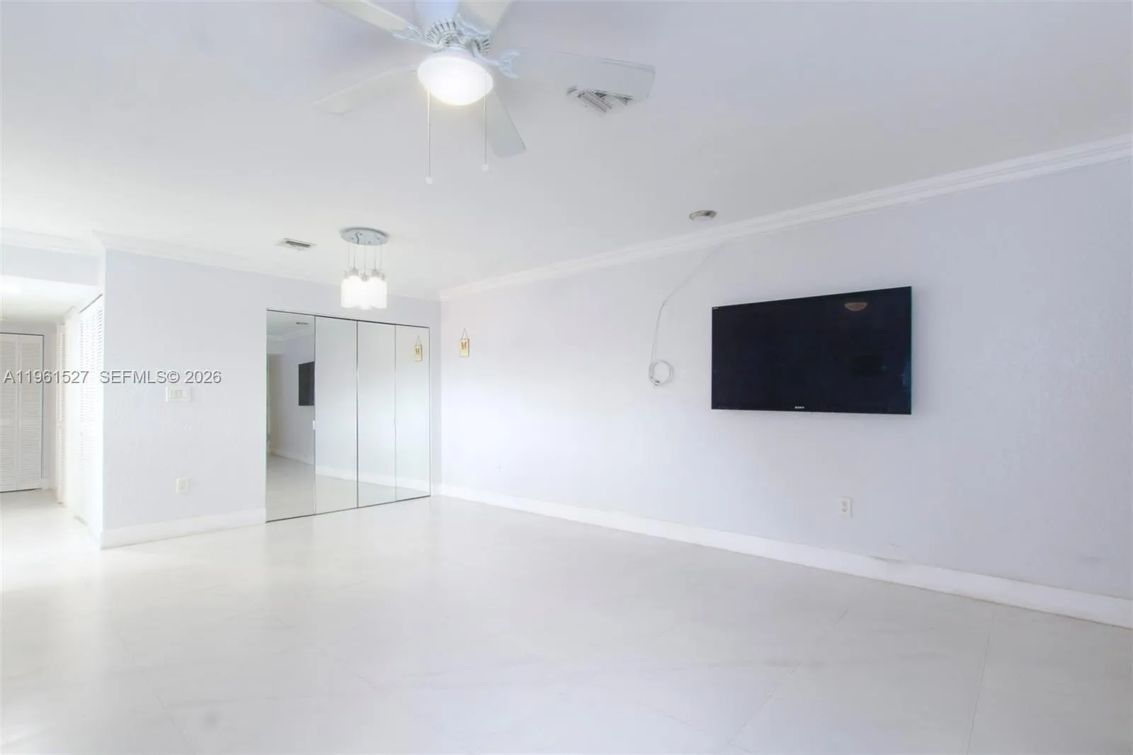 49 Majorca Ave # 303, Coral Gables FL 33134