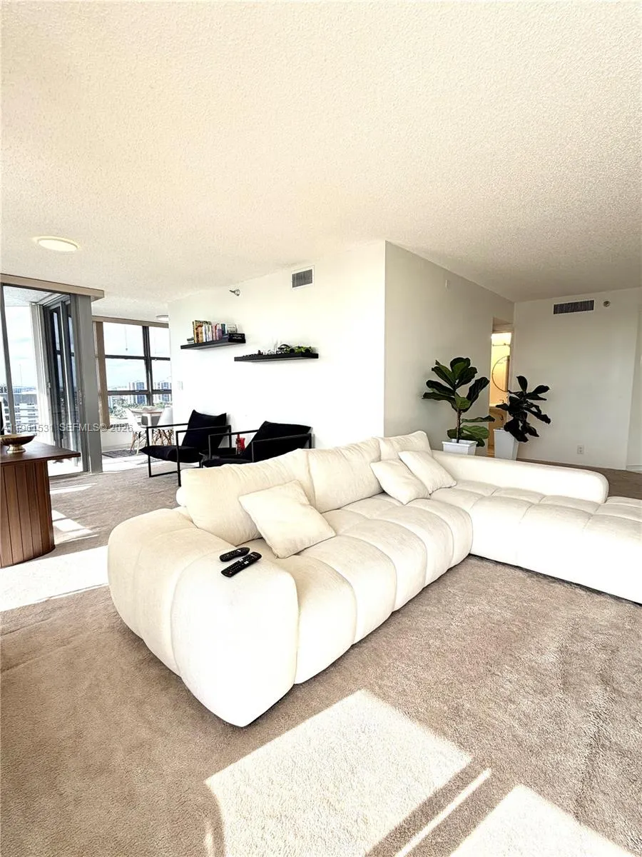 3530 Mystic Pointe Dr # 2605, Aventura FL 33180