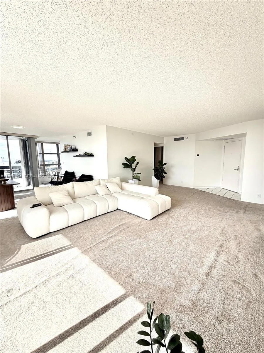 3530 Mystic Pointe Dr # 2605, Aventura FL 33180