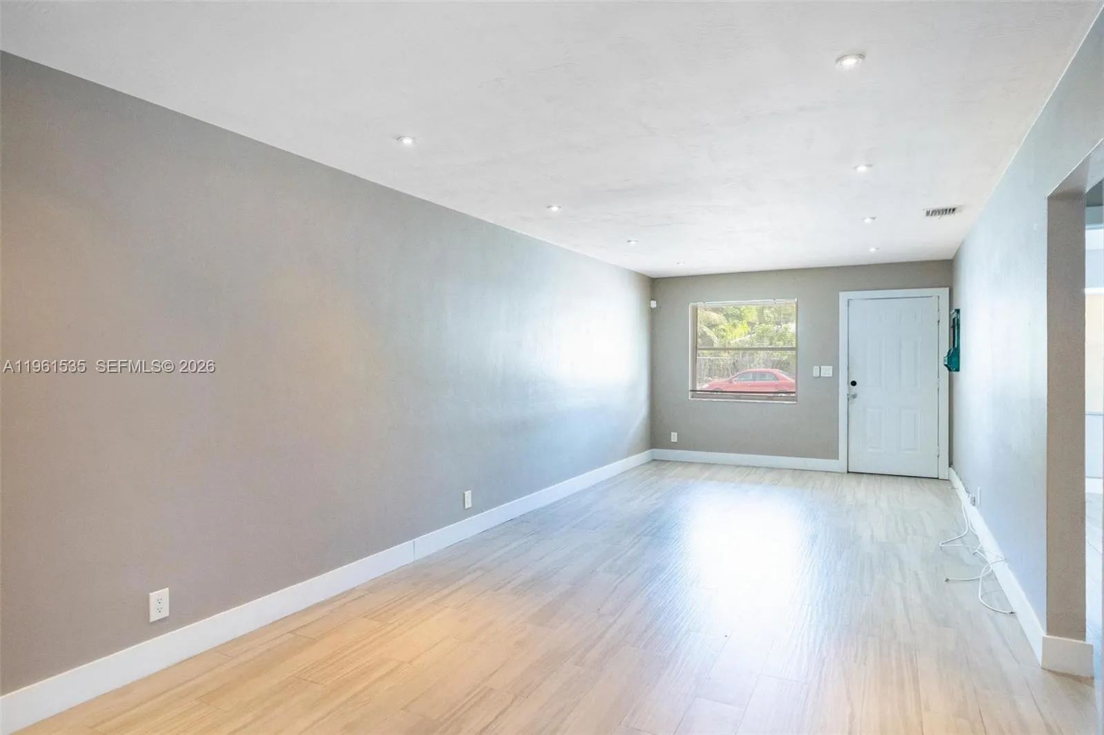 551 NE 67th St, Miami FL 33138