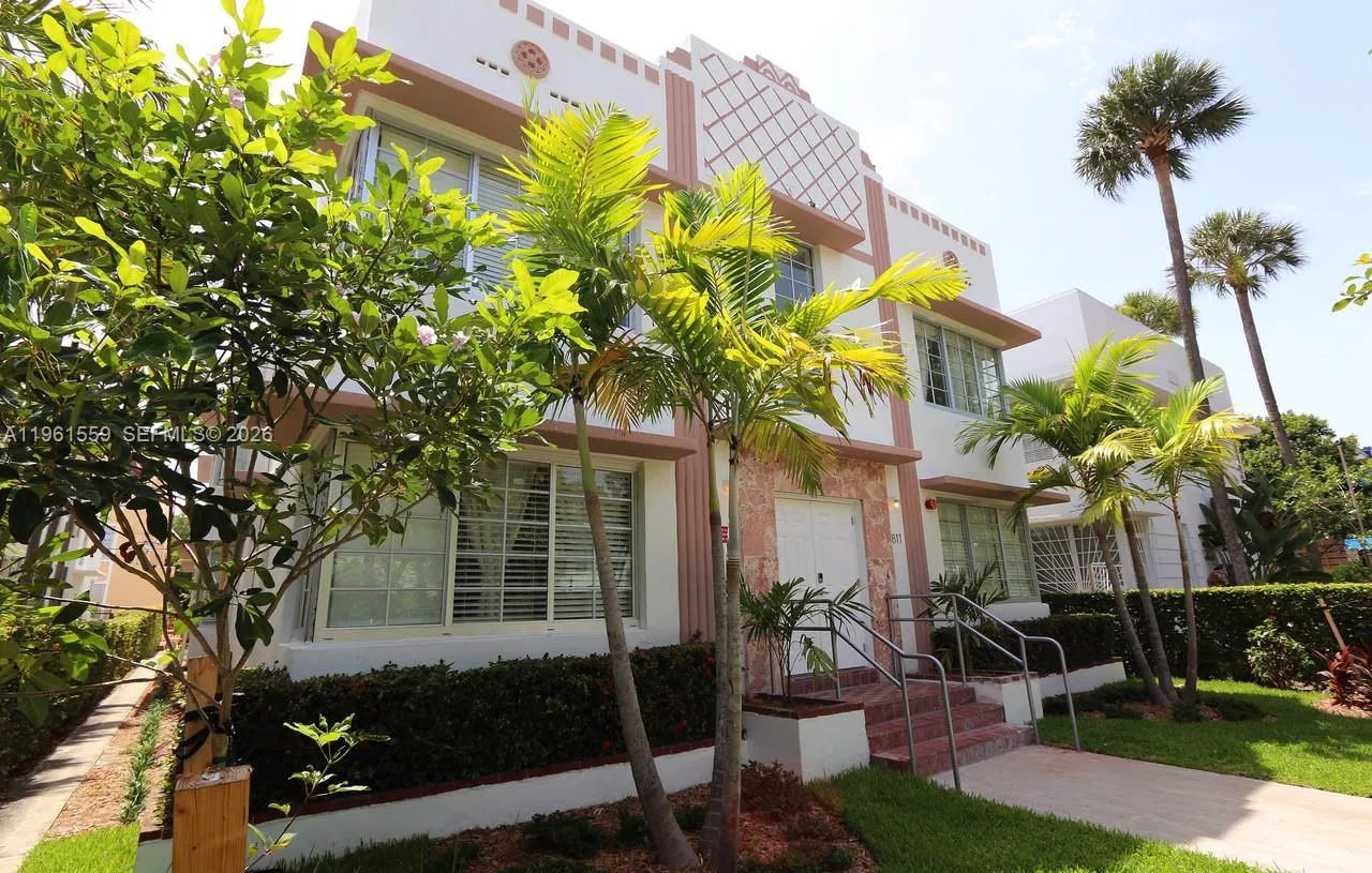 811 Jefferson Ave # 204, Miami Beach FL 33139