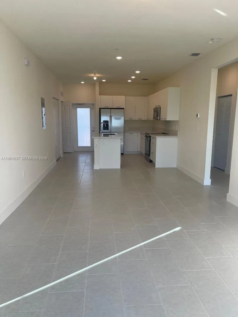 8167 NW 41 St # 407, Doral FL 33166