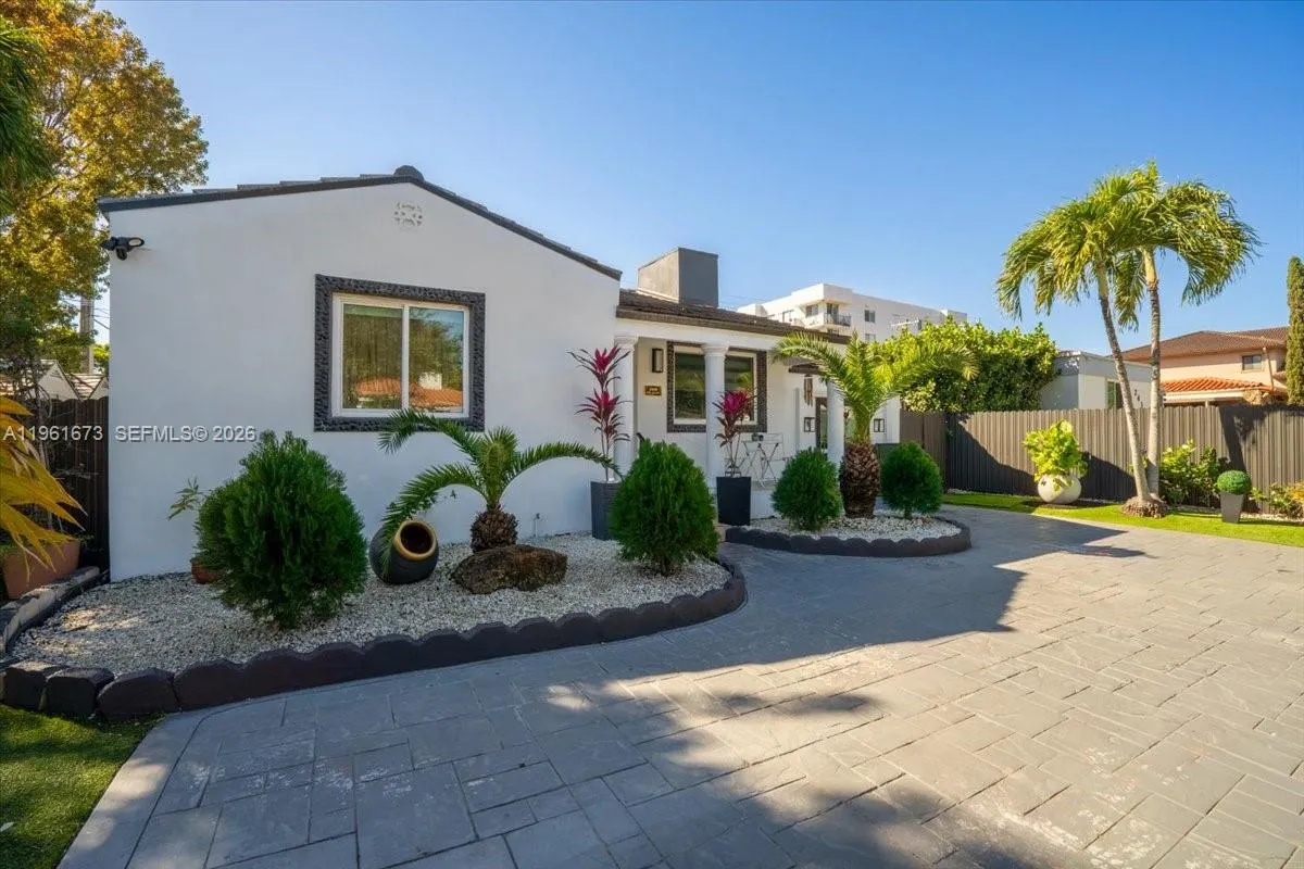 2400 SW 21st Ter, Miami FL 33145