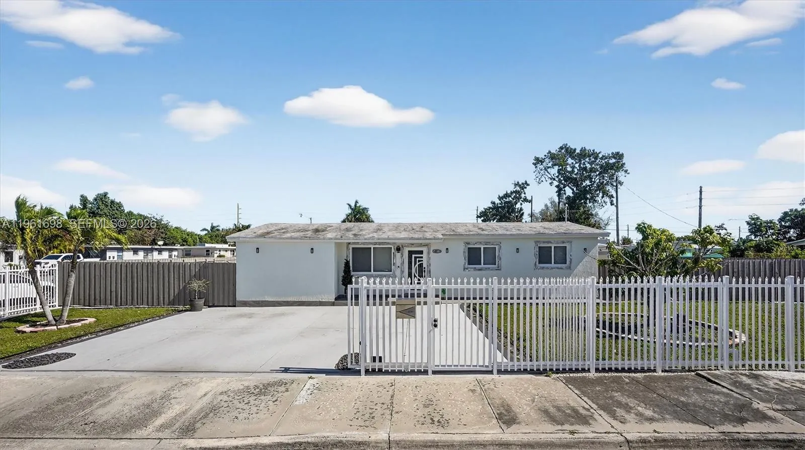 22301 SW 117th Pl, Miami FL 33170