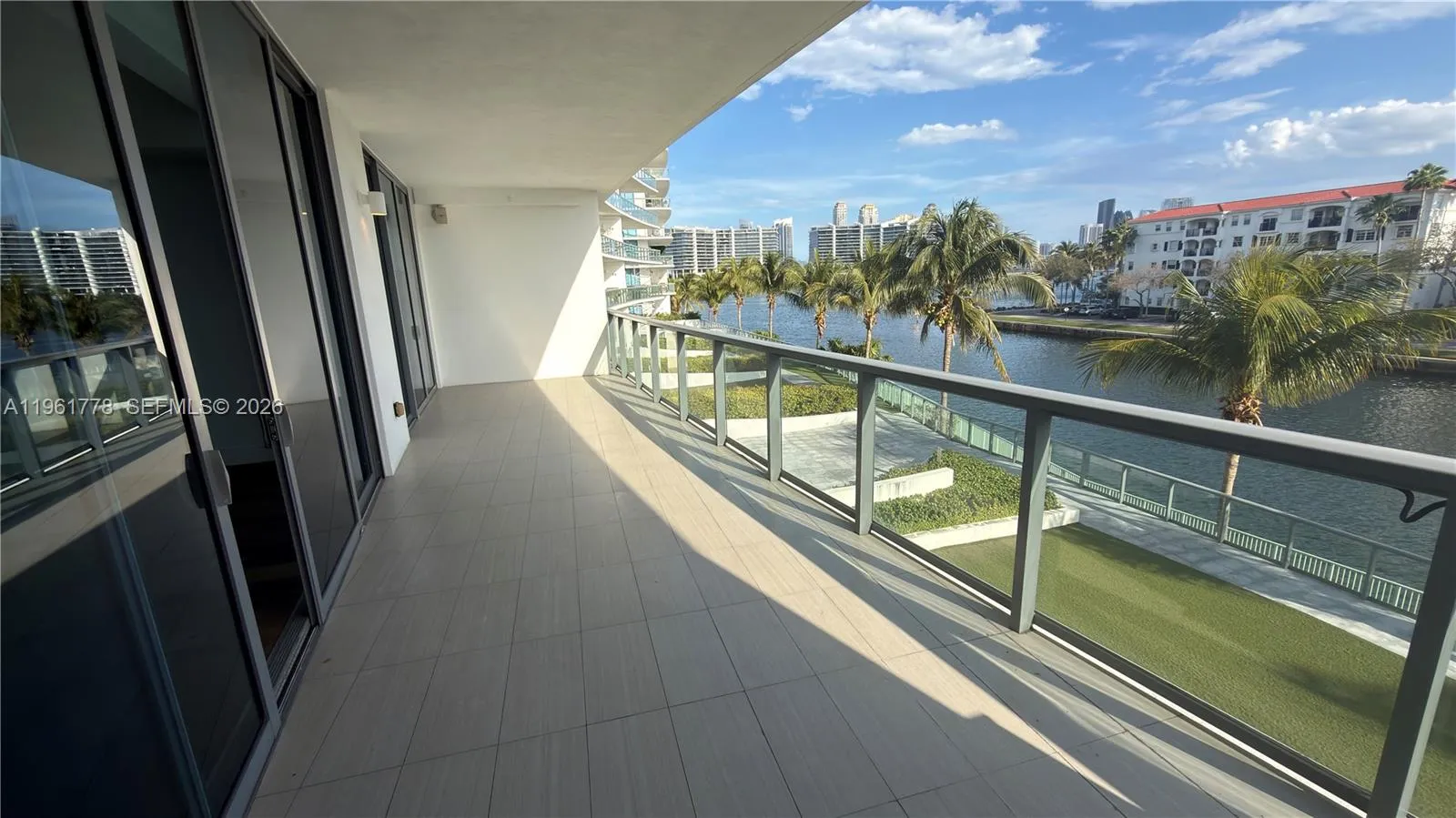 3250 NE 188th St # 204, Aventura FL 33180