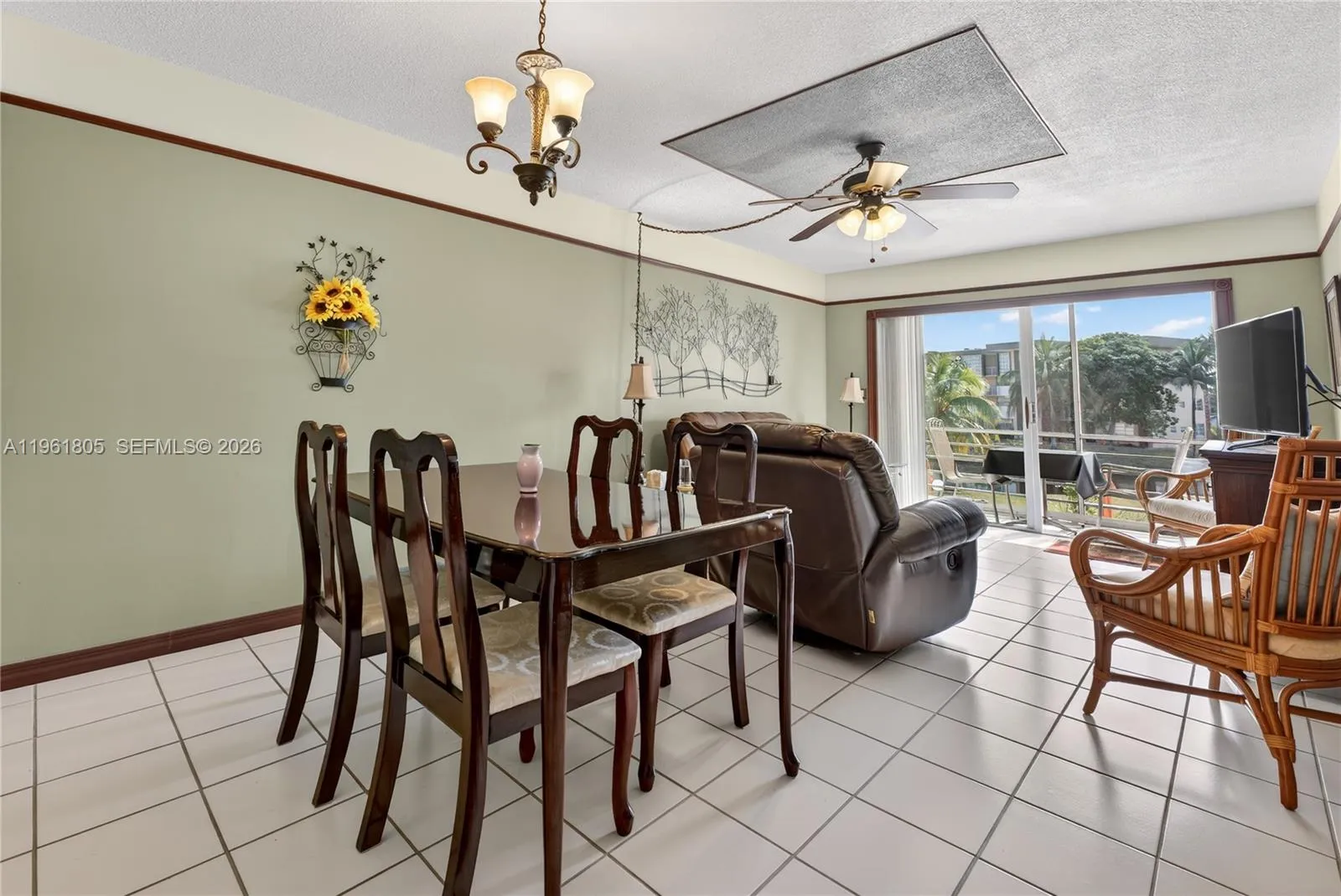 2800 NW 47th Ter # 205B, Lauderdale Lakes FL 33313