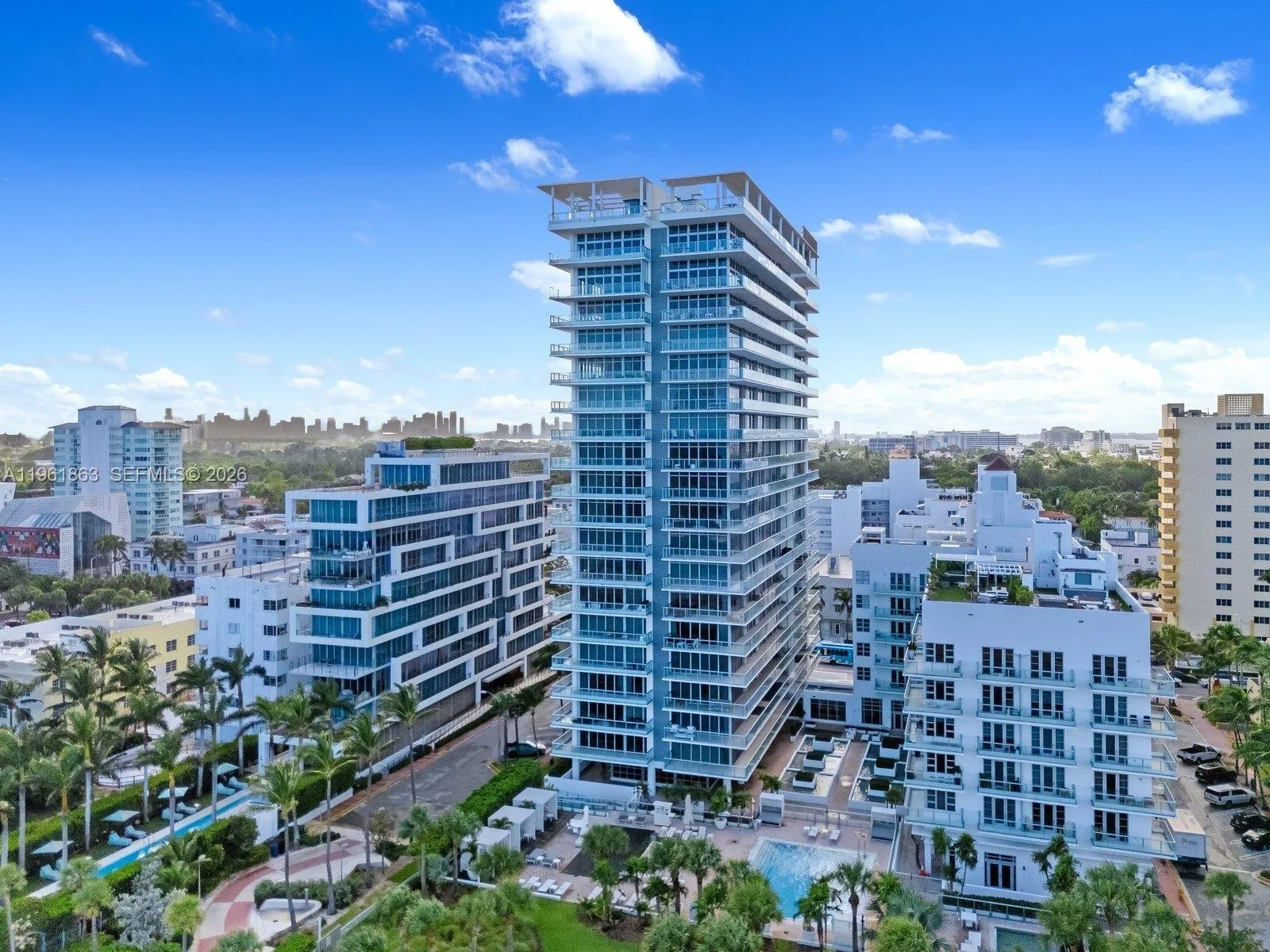 1 bedroom 1 bath for sale at 3739 Collins Ave # 207, Miami Beach FL 33140