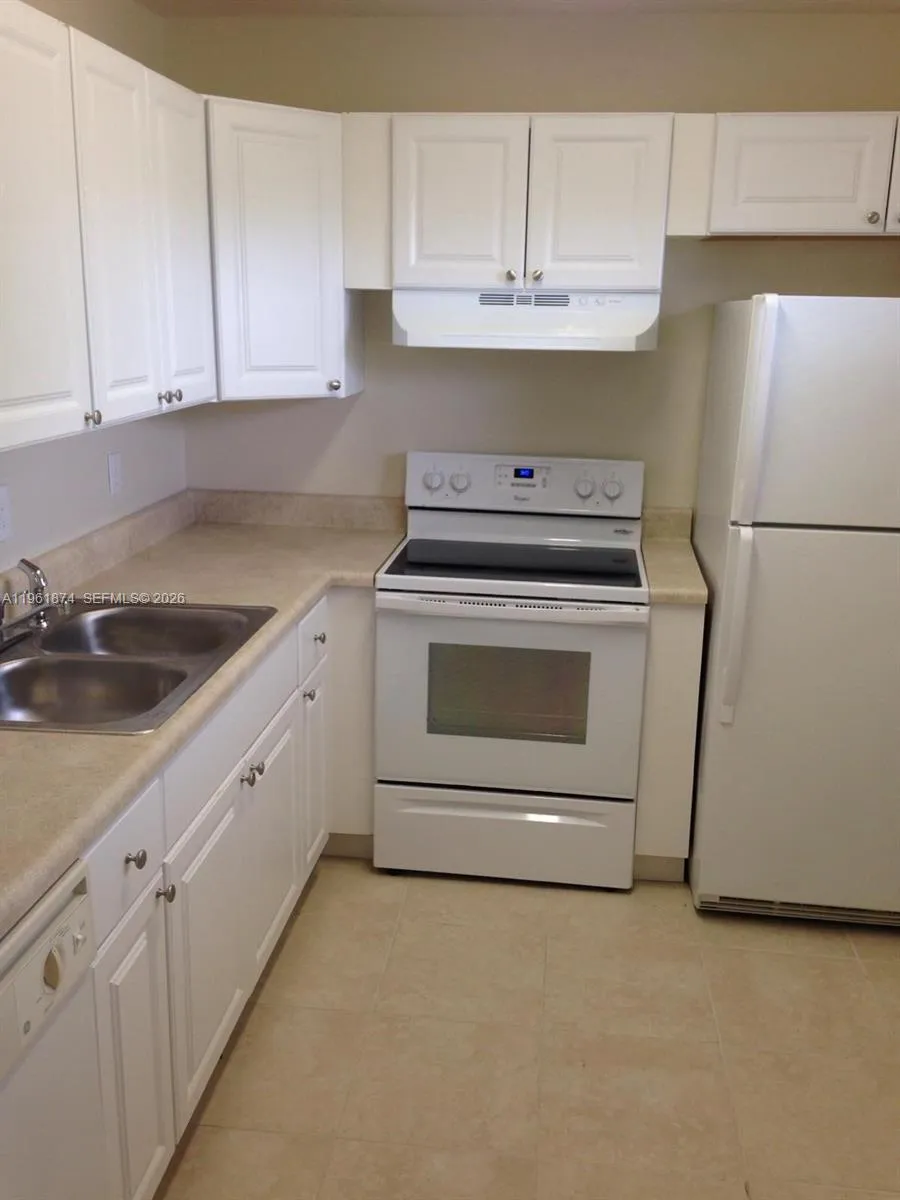 2 bedroom 2 bath for sale at 7561 NW 16th St # 2310, Plantation FL 33313