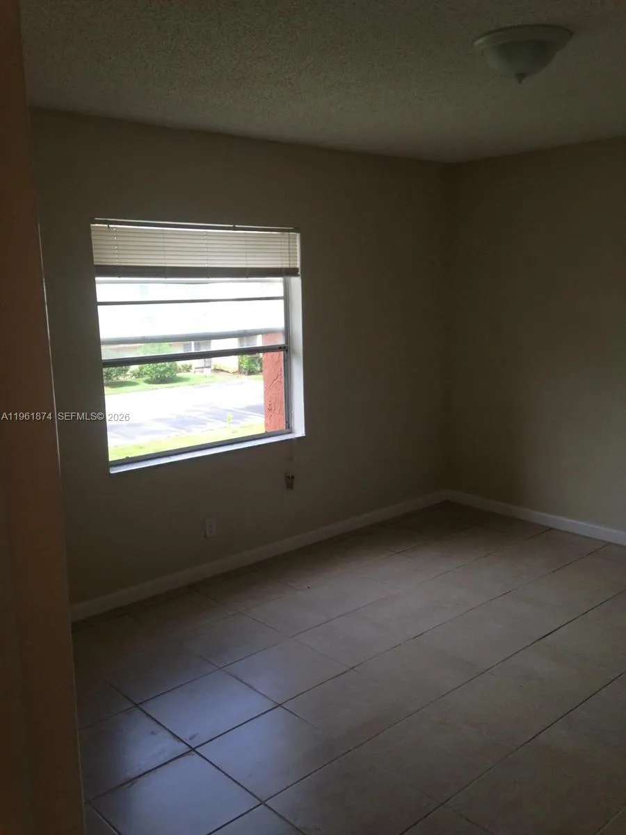 7561 NW 16th St # 2310, Plantation FL 33313