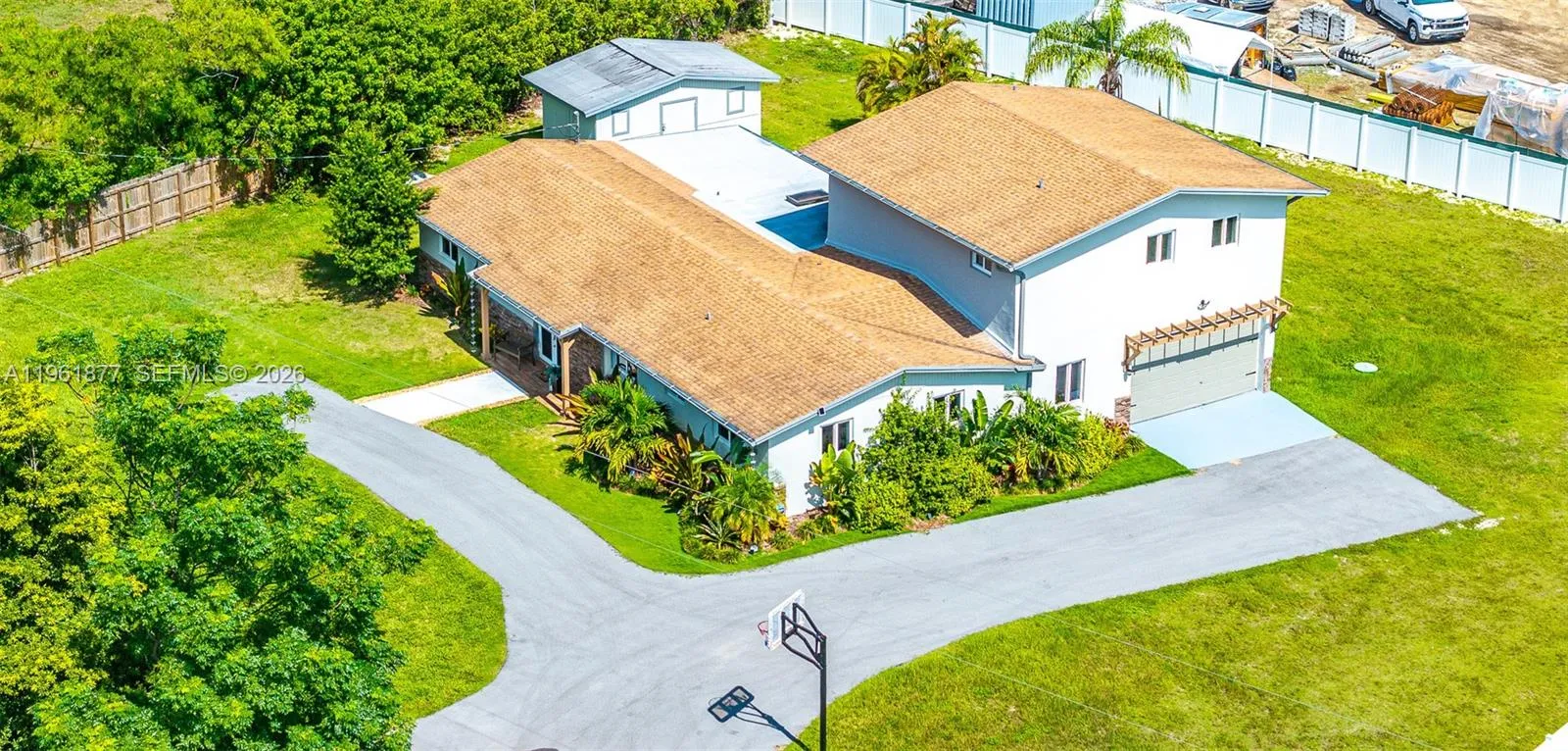 19450 SW 125th Ave, Miami FL 33177