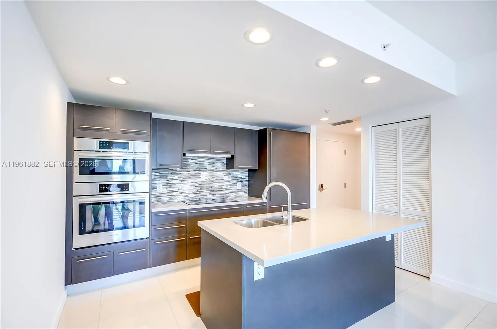 7661 NW 107th Ave # 506, Doral FL 33178