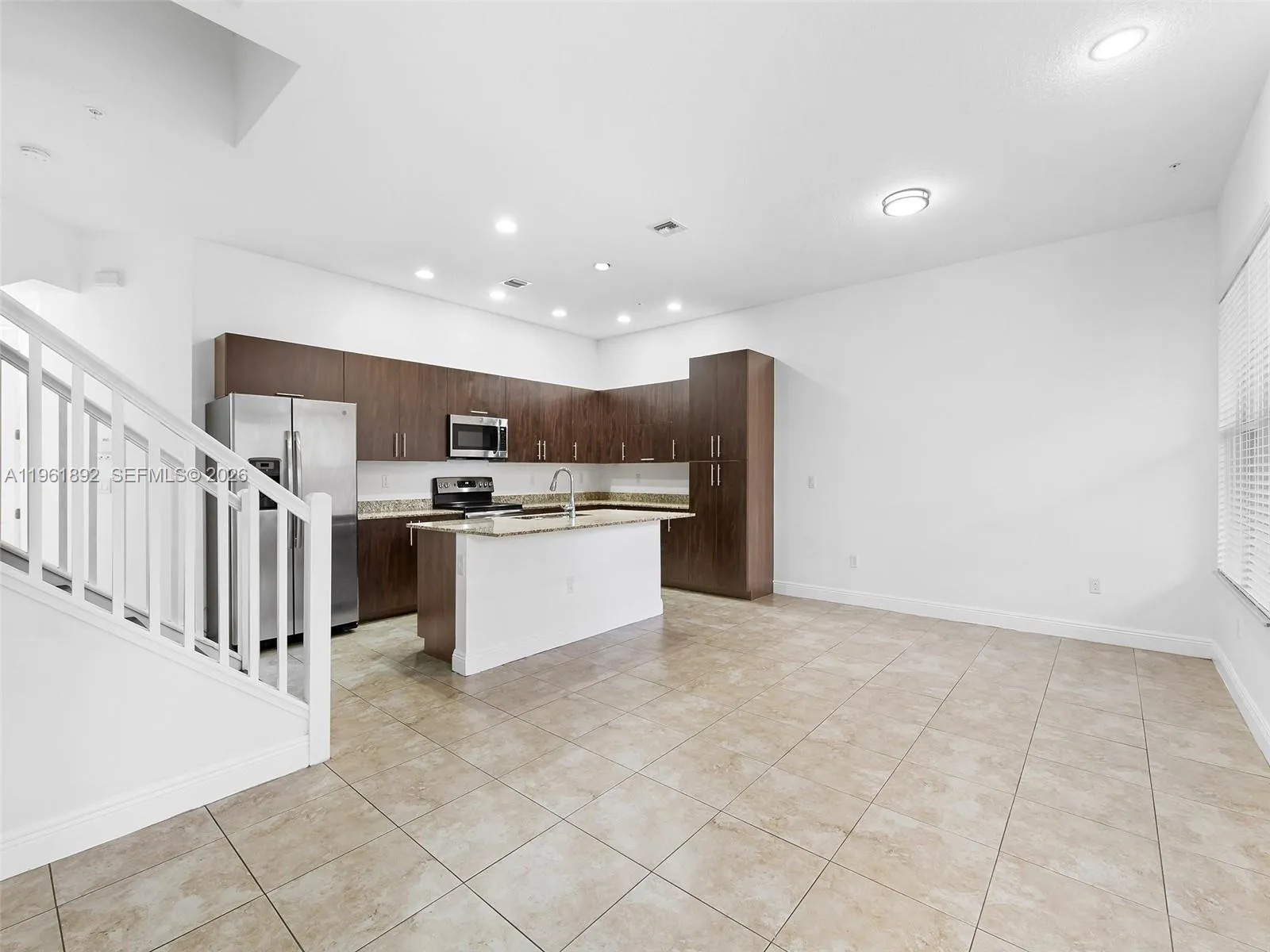 1732 NW 124th Pl, Pembroke Pines FL 33028
