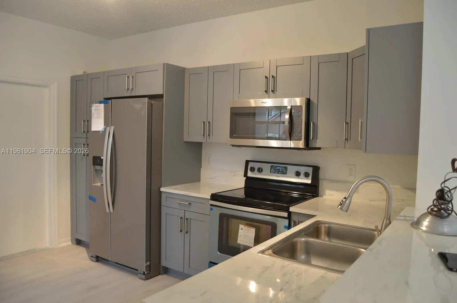3844 San Simeon Cir, Weston FL 33331
