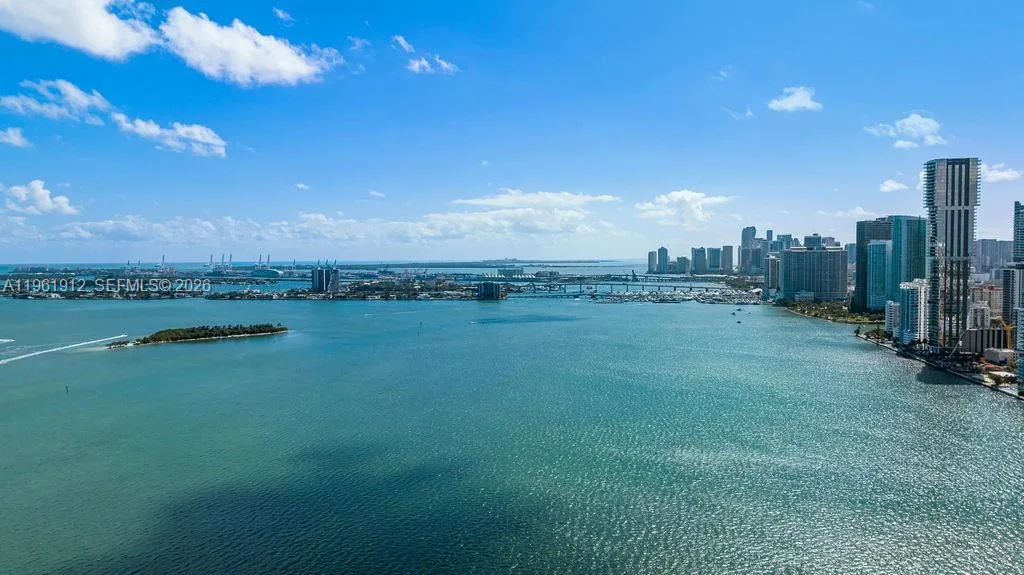650 NE 32nd St # 2205, Miami FL 33137