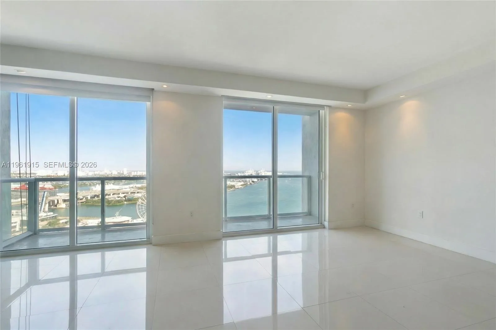 253 NE 2nd St # 3105, Miami FL 33132