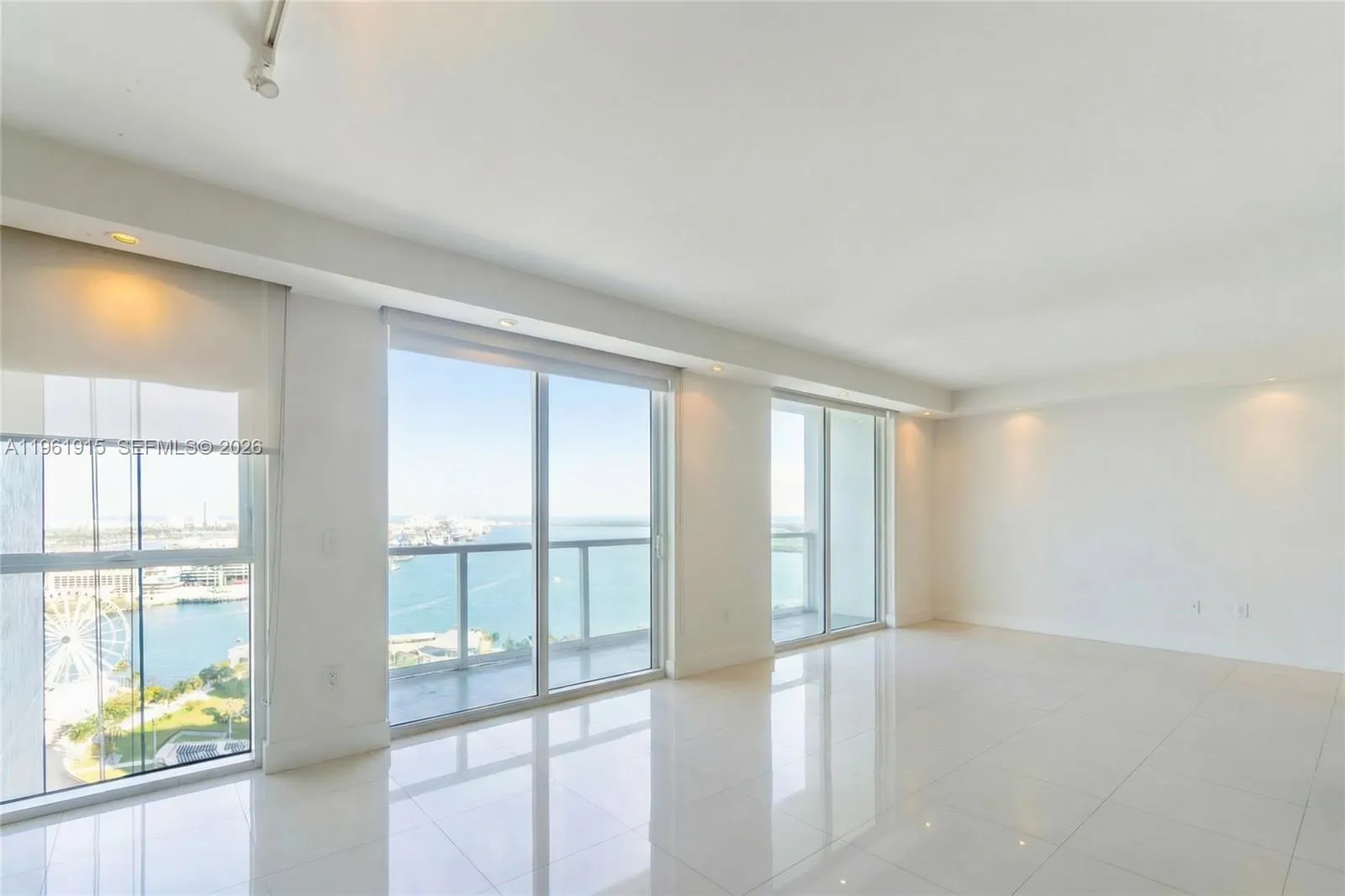 253 NE 2nd St # 3105, Miami FL 33132