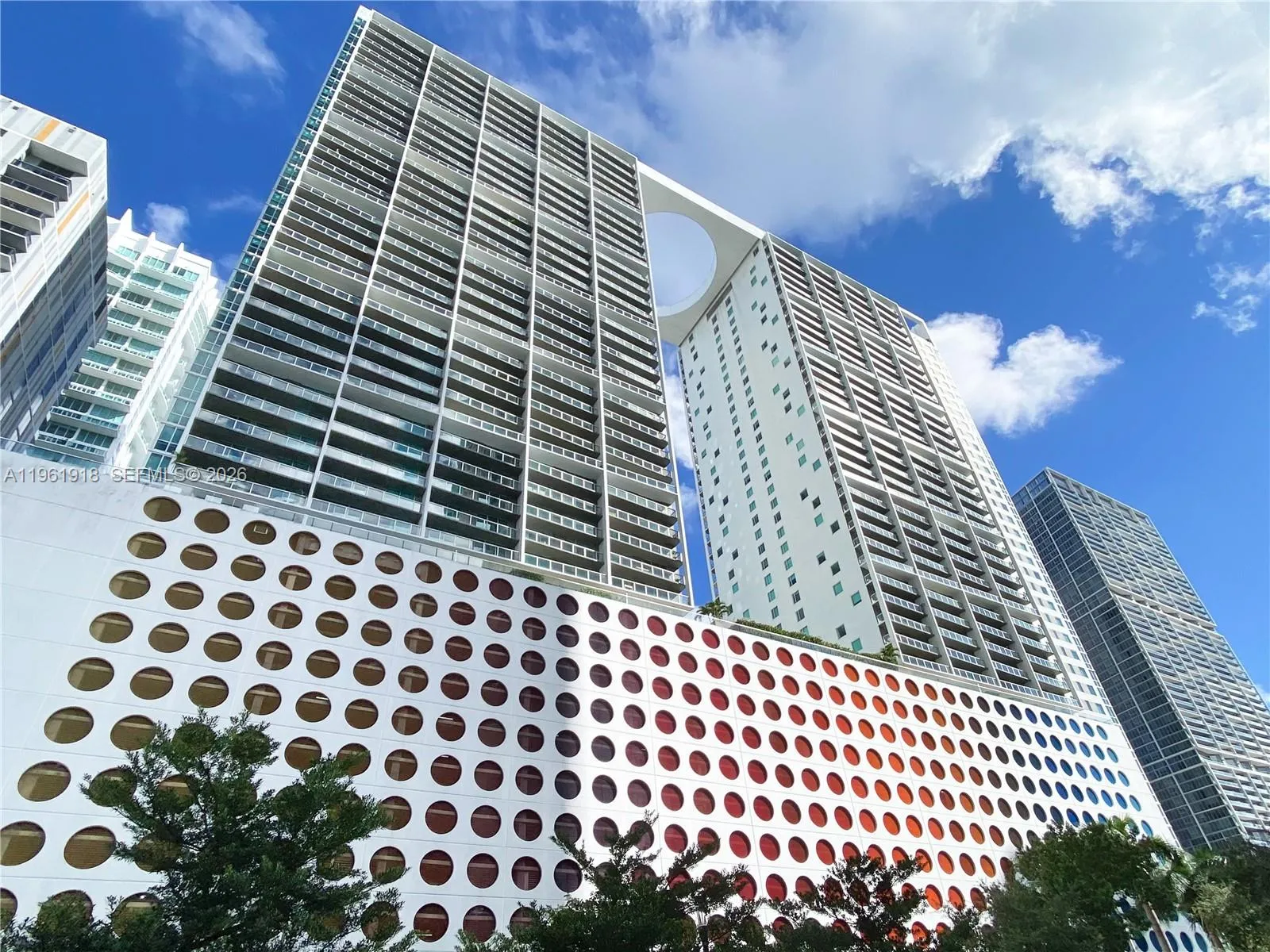 55 SE 6 ST # 1207, Miami FL 33131