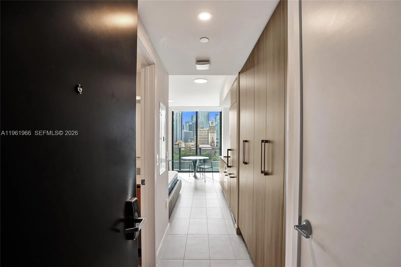 121 NE 5th Street # 1001B, Miami FL 33132