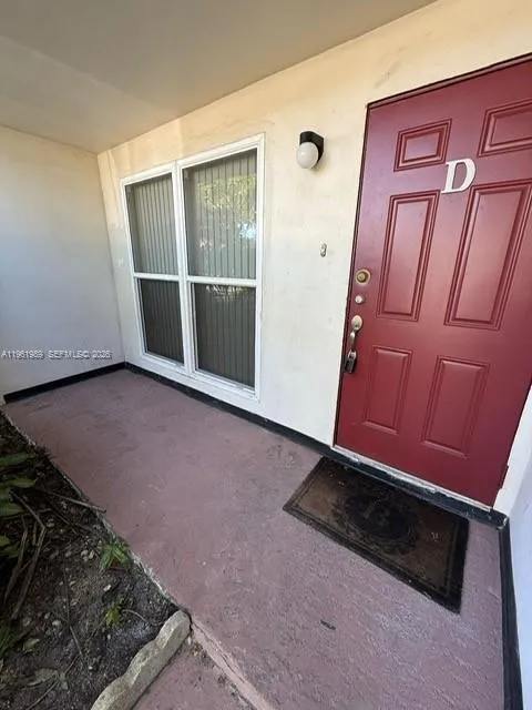 3326 Farragut St # 6D, Hollywood FL 33021