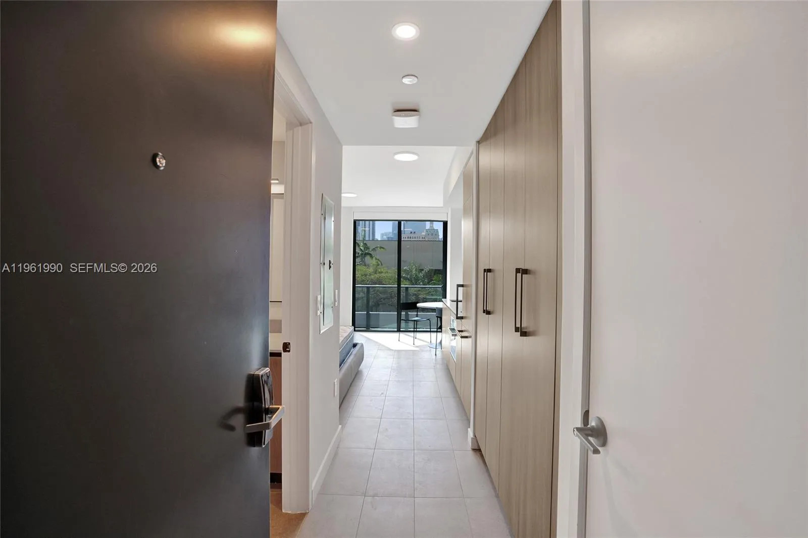 121 NE 5th Street # 401B, Miami FL 33132